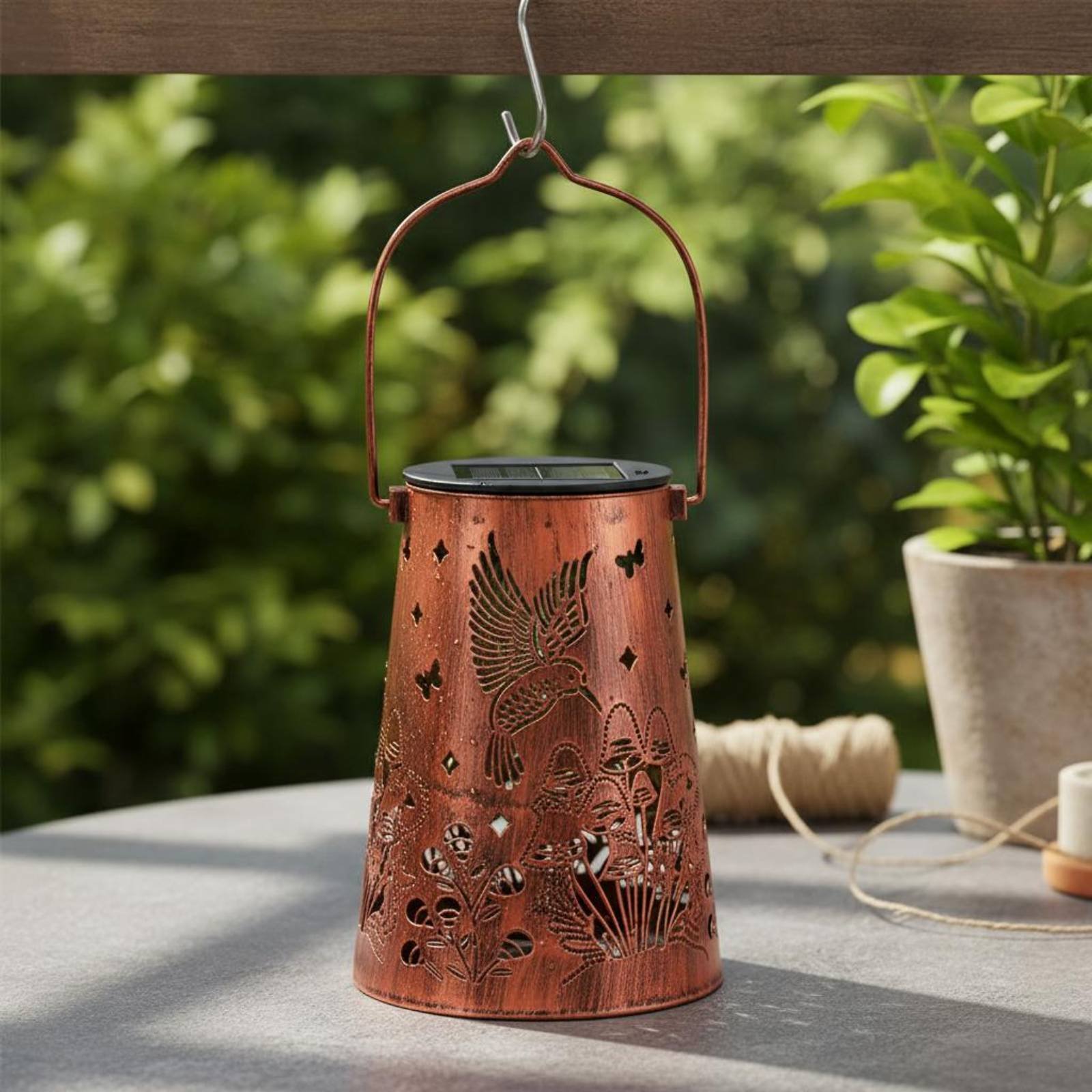 Floral Garden Lantern Pattern  - Outdoor Lighting And Decor recension och pris