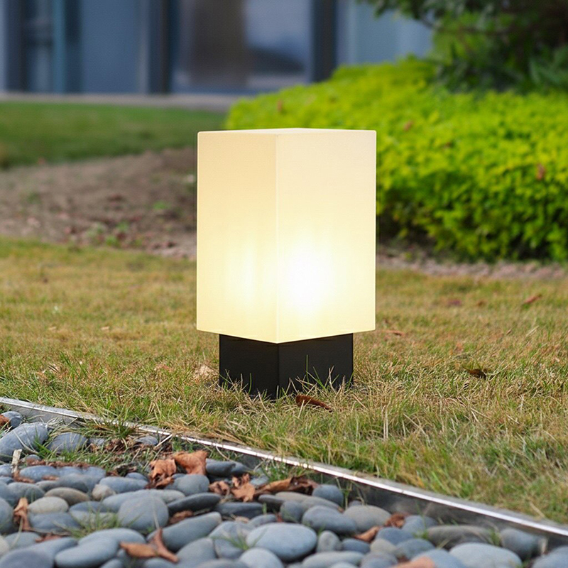 Luminous floor lamp courtyard  - Outdoor Lighting And Decor recension och pris