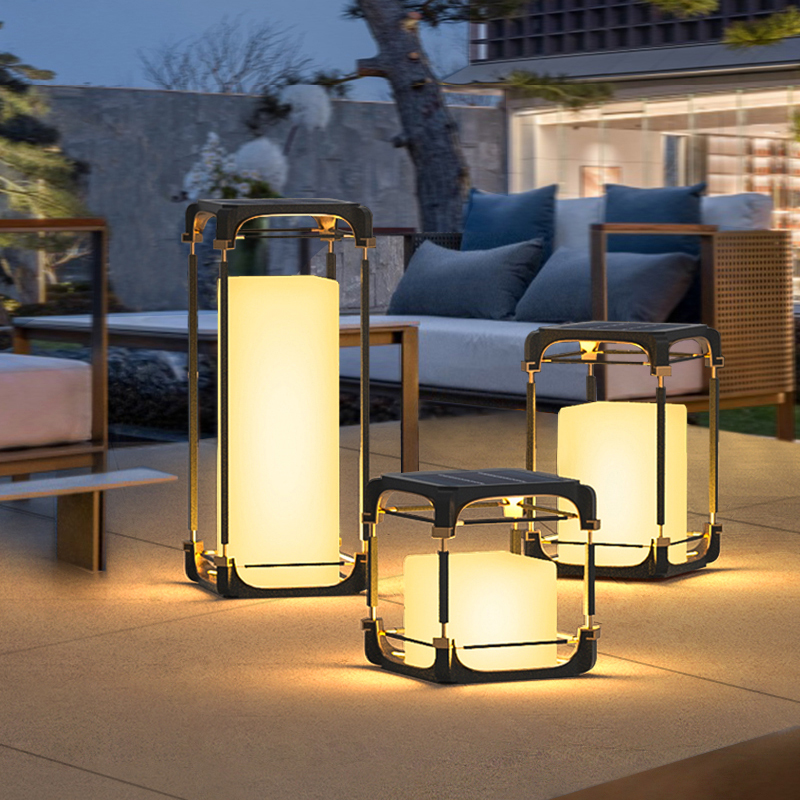 Luminous Floor Lamp Courtyard  - Outdoor Lighting And Decor recension och pris