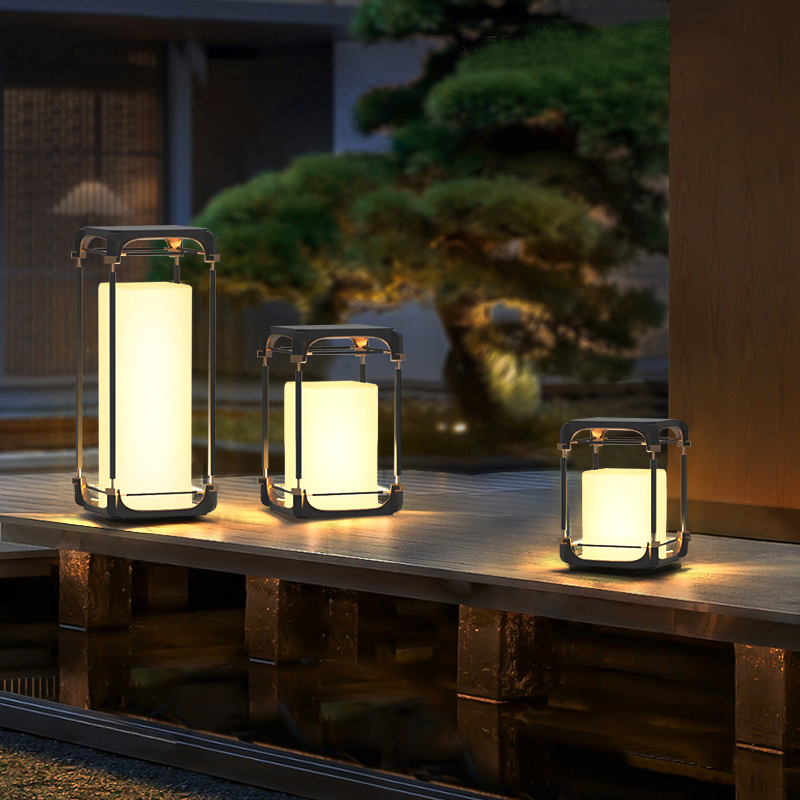 Luminous Floor Lamp Courtyard  - Outdoor Lighting And Decor recension och pris